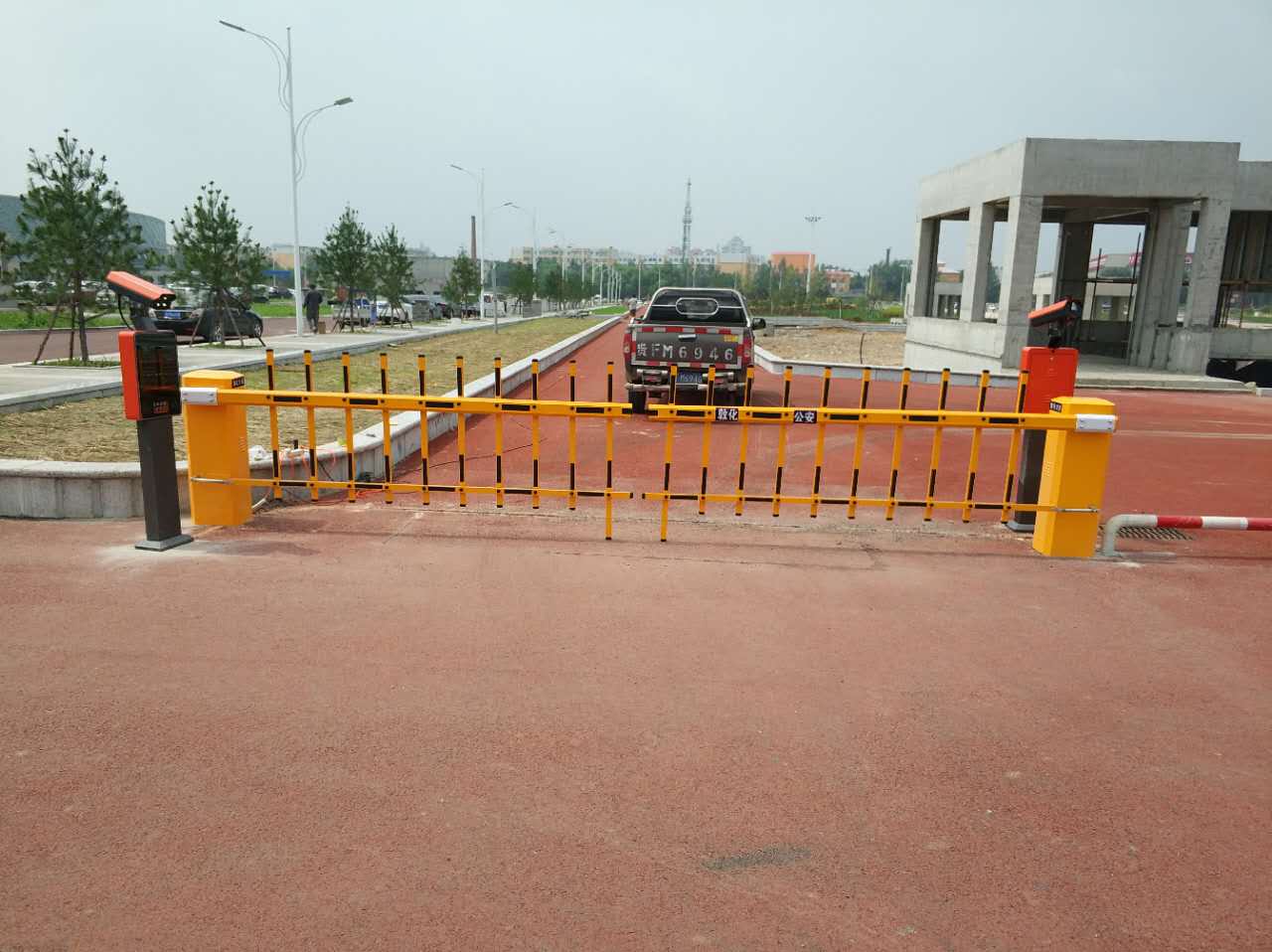 吉林省敦化市某機關單位車牌識別停車場